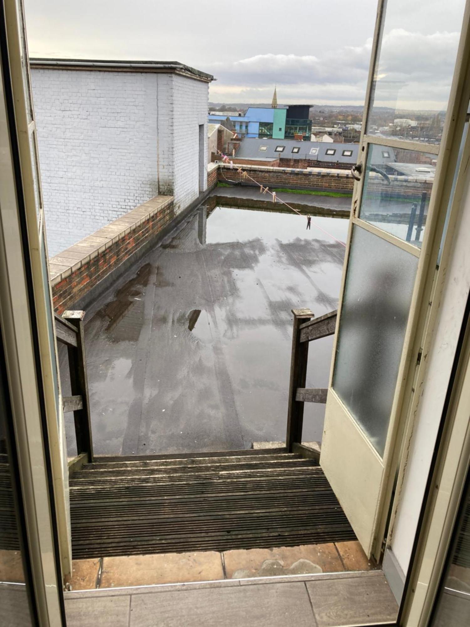 1bed 1bath Pent-apartment