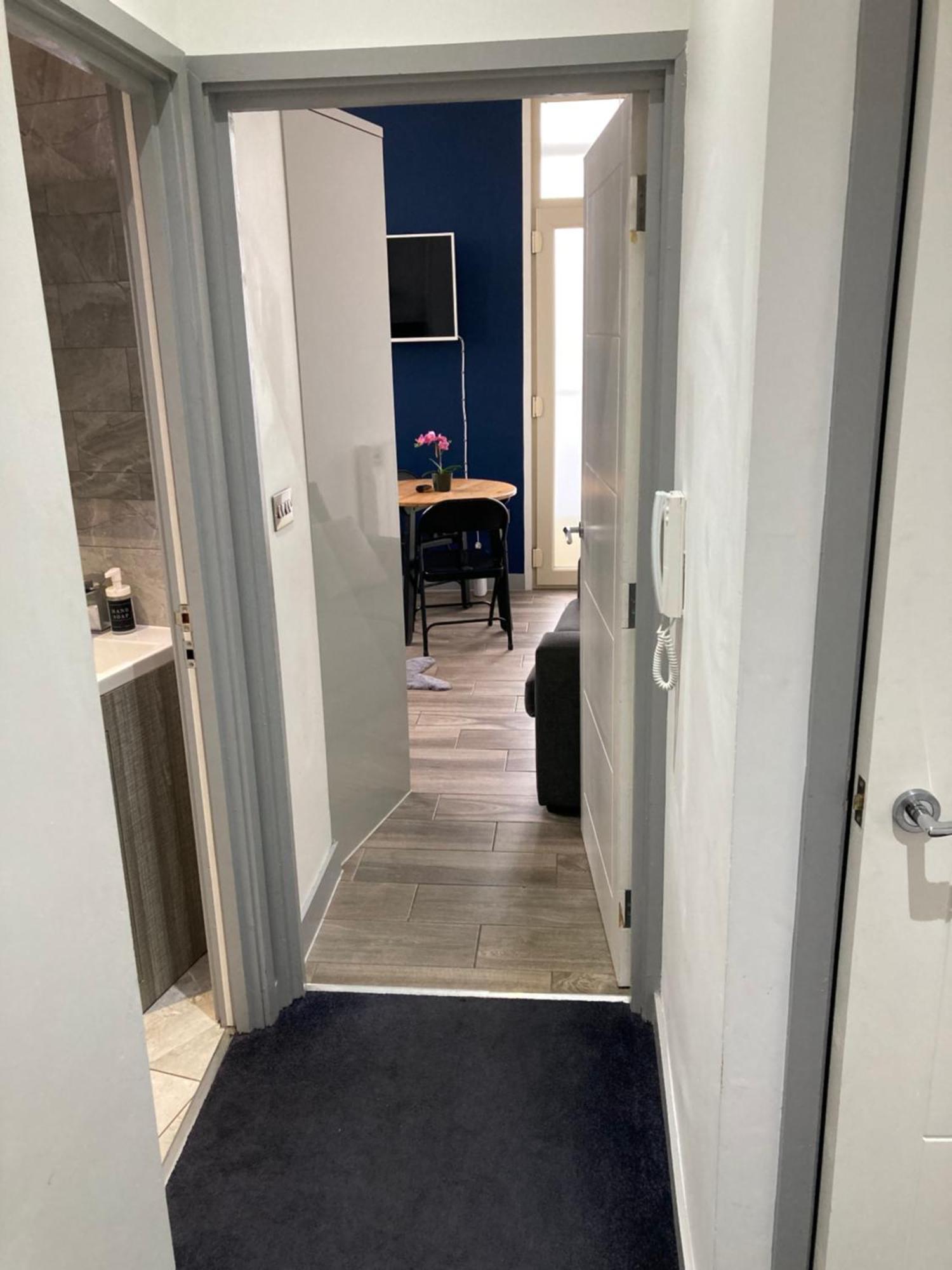 1bed 1bath Pent-apartment * Doncaster